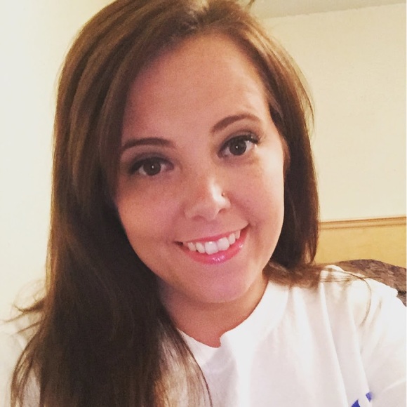 Meet your Posher, Tabitha - Picture 1 of 1